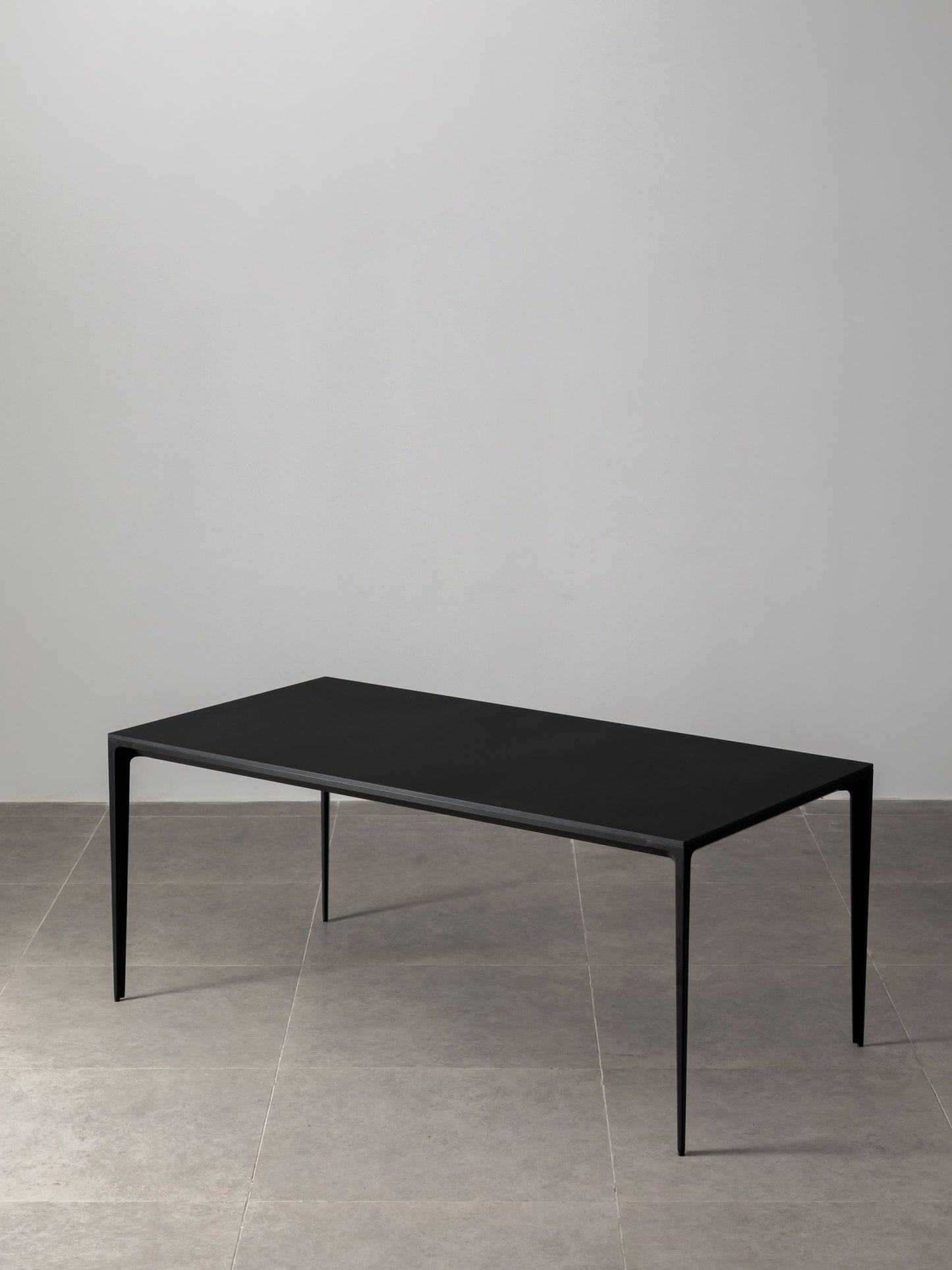 Innovation S - Minimalist Premium Porcelain Dining Table - Black