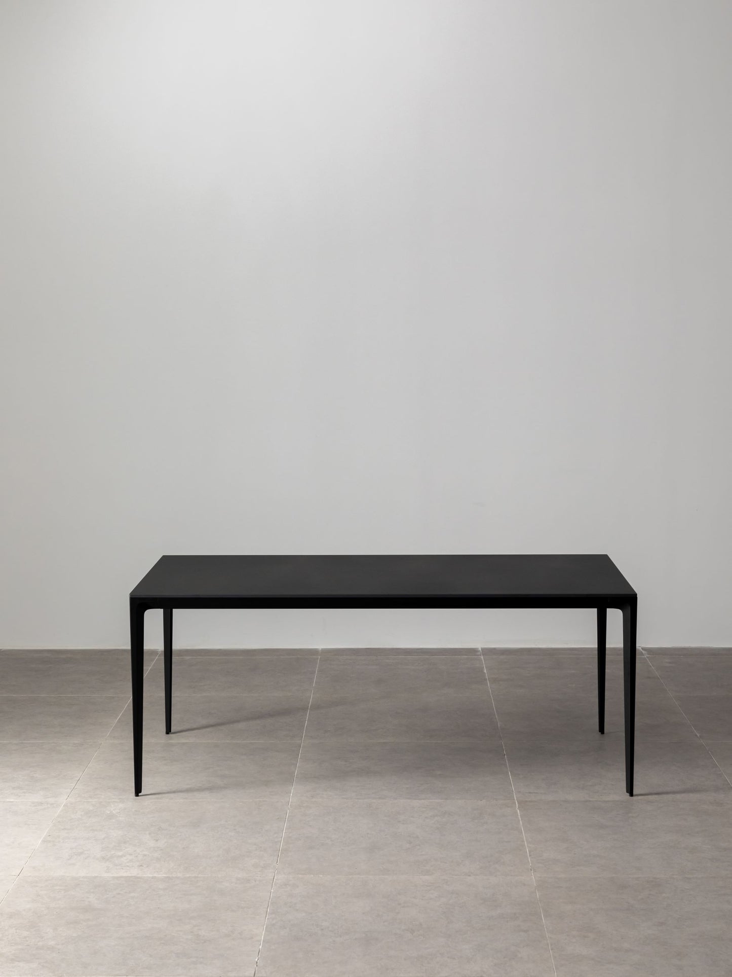 Innovation S - Minimalist Premium Porcelain Dining Table - Black