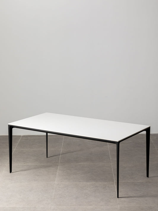 Innovation S - Minimalist Premium Porcelain Dining Table - White / Black