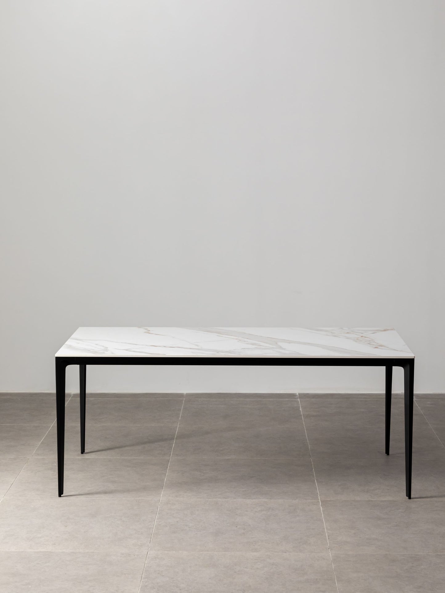 Innovation S - Minimalist Premium Porcelain Dining Table - Calacatta Oro / Black